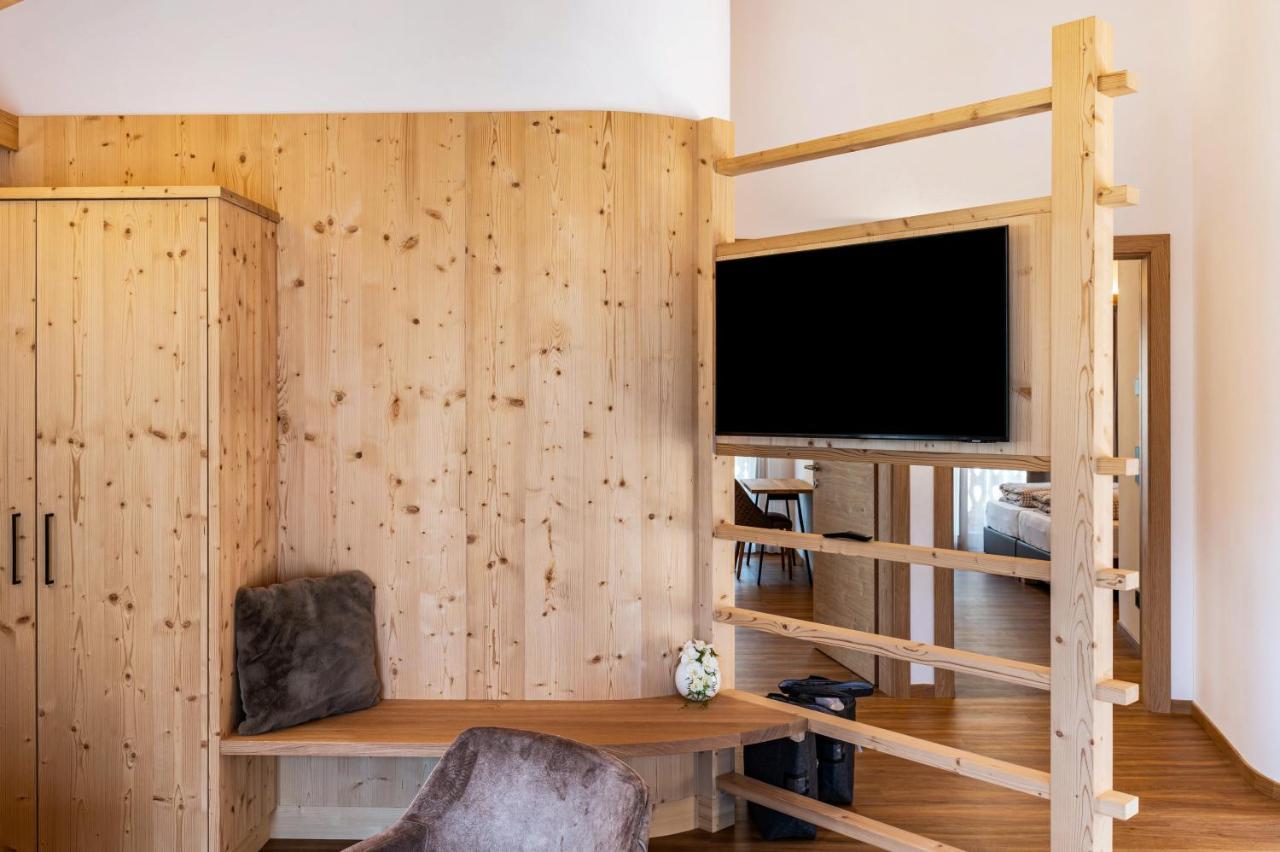 Les Ciases Chalets Dolomites Apt 3 San Vigilio Di Marebbe Luaran gambar